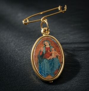 Vintage Gold Plated Virgin Mary Baby Jesus Oval Pendant Pin Vatican Italy NWOT